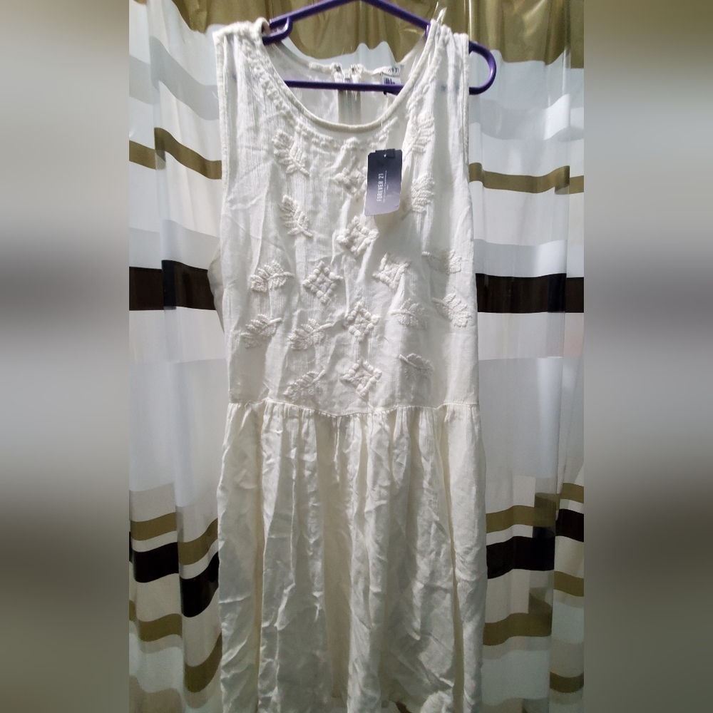 Forever 21 Divided sleeveless white summer dress